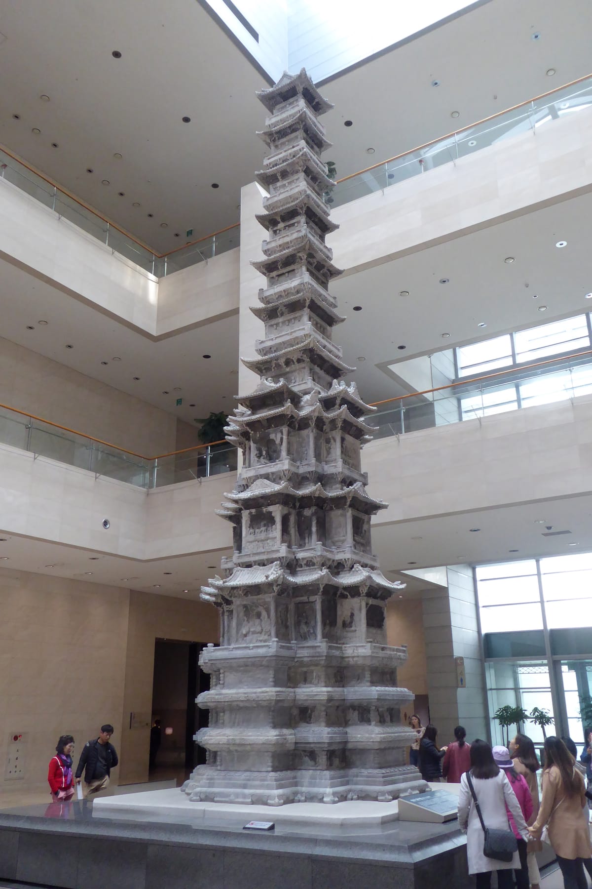 Pagode en pierre à dix étages du temple Gyeongcheonsa